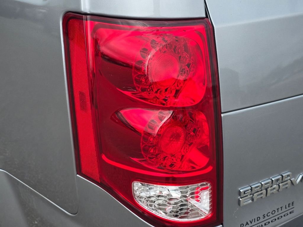Used 2020 Silver Dodge SE Plus image 9