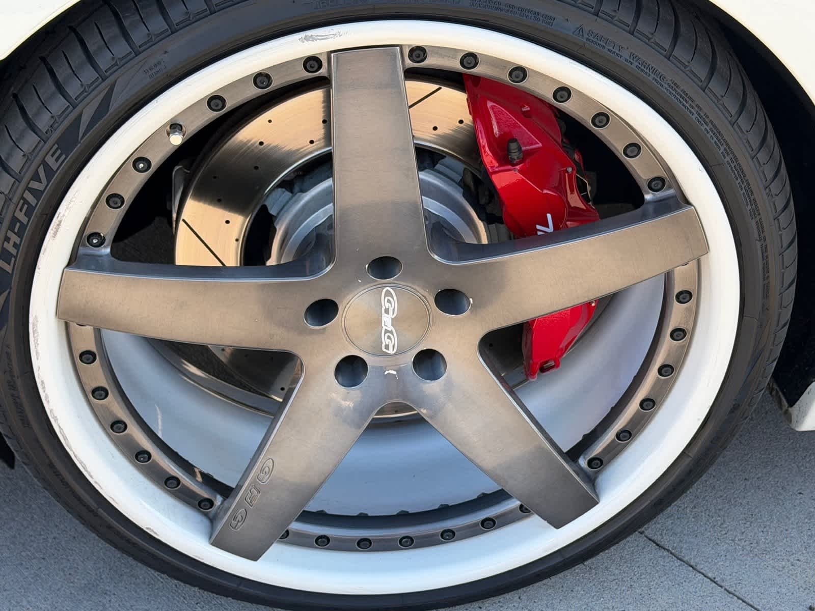 Used 2014 White Maserati Sport image 10