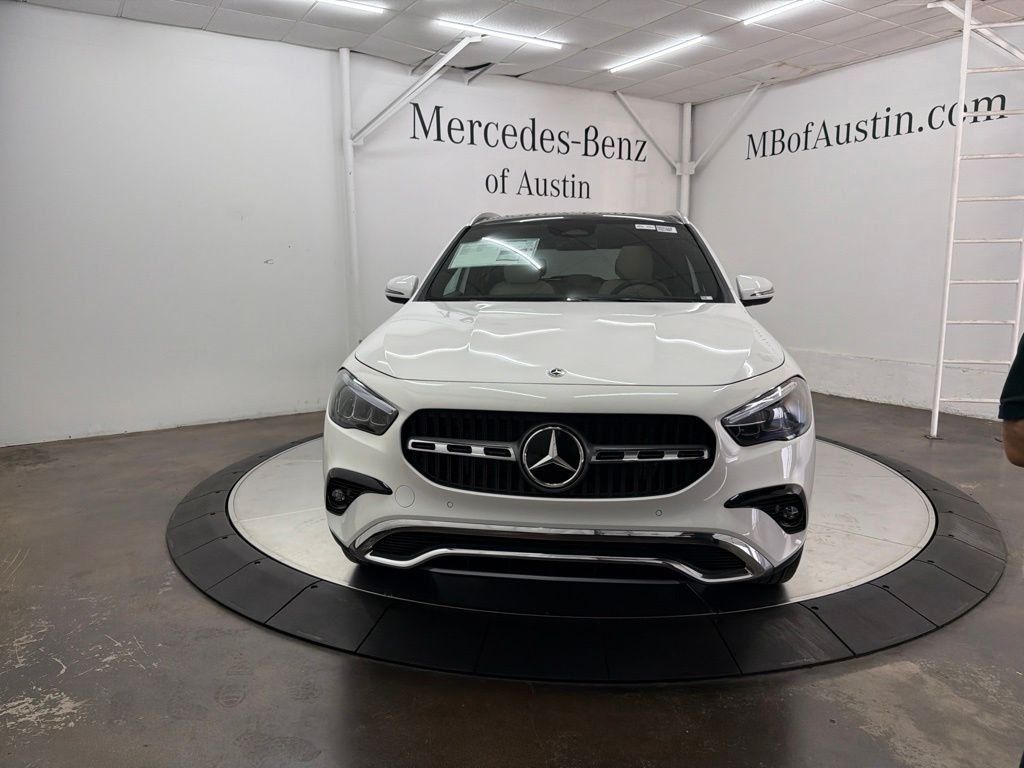 New 2026 Polar White Mercedes-Benz GLA 250 image 2