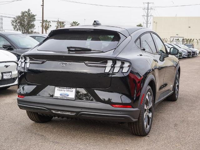 New 2026 Shadow Black Ford Select image 31