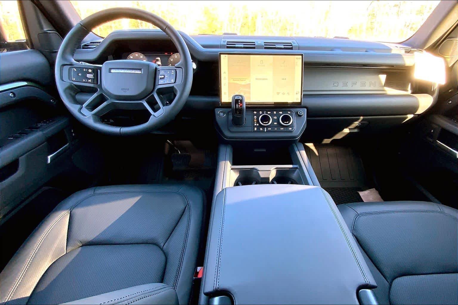 View vehicle photo 7