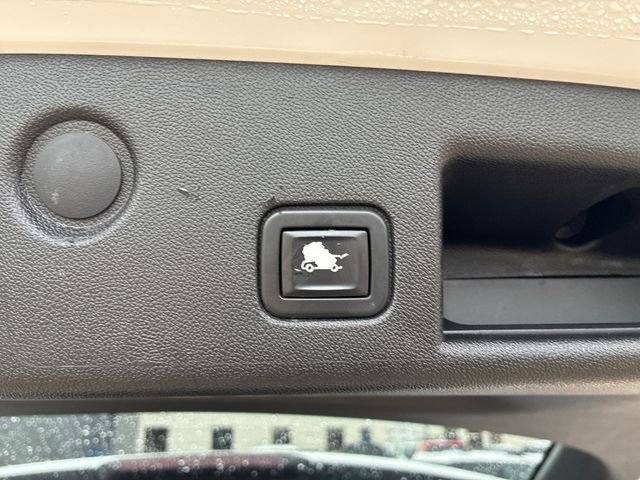 Used 2020 Beige Chevrolet Premier image 7