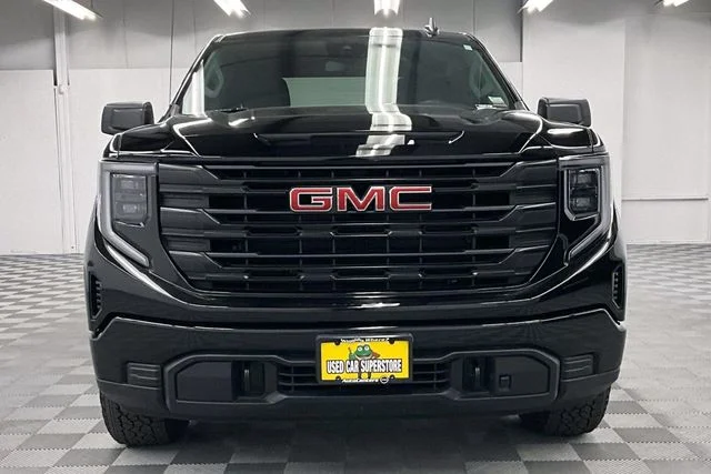 Used 2023 Onyx Black GMC Pro image 4
