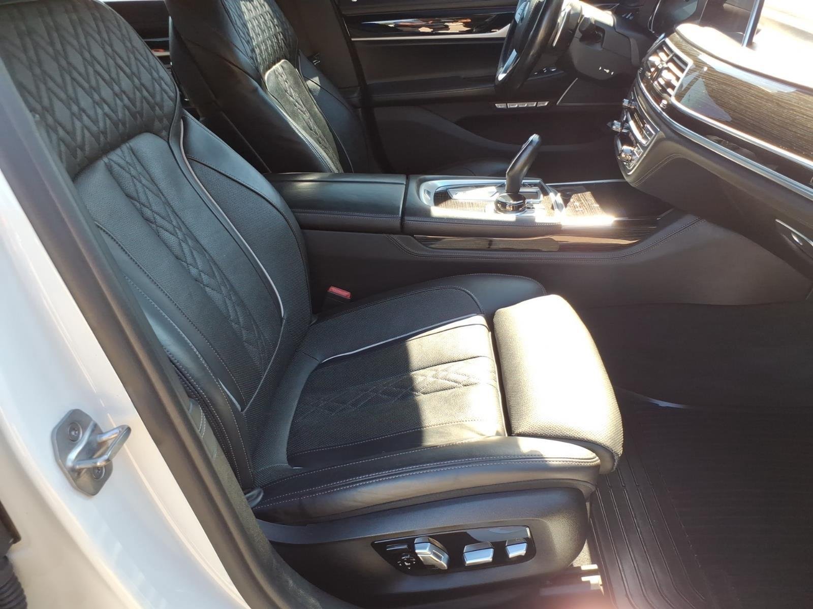 Used 2018 Alpine White BMW 750i xDrive image 20