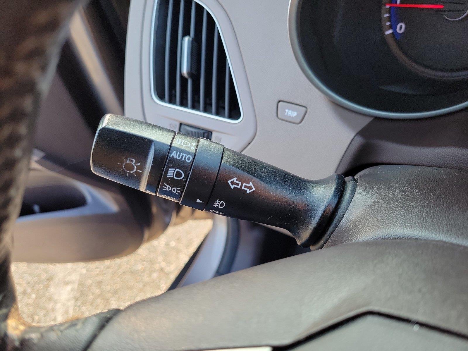 Used 2013 Chai Bronze Hyundai GLS image 26