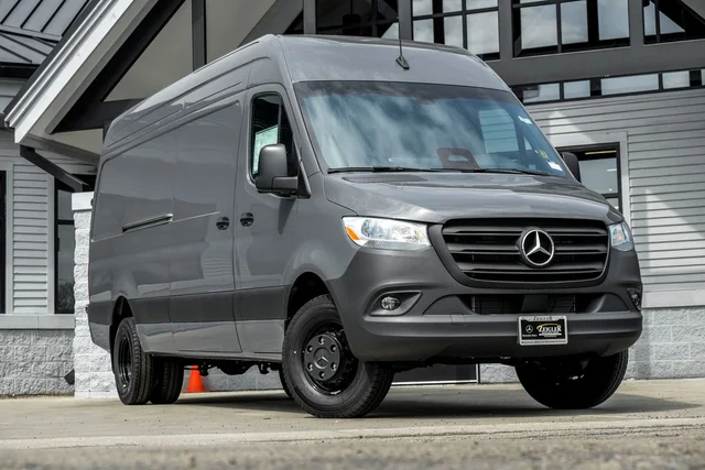 2026 Mercedes-Benz Sprinter 3500 Cargo 170 WB