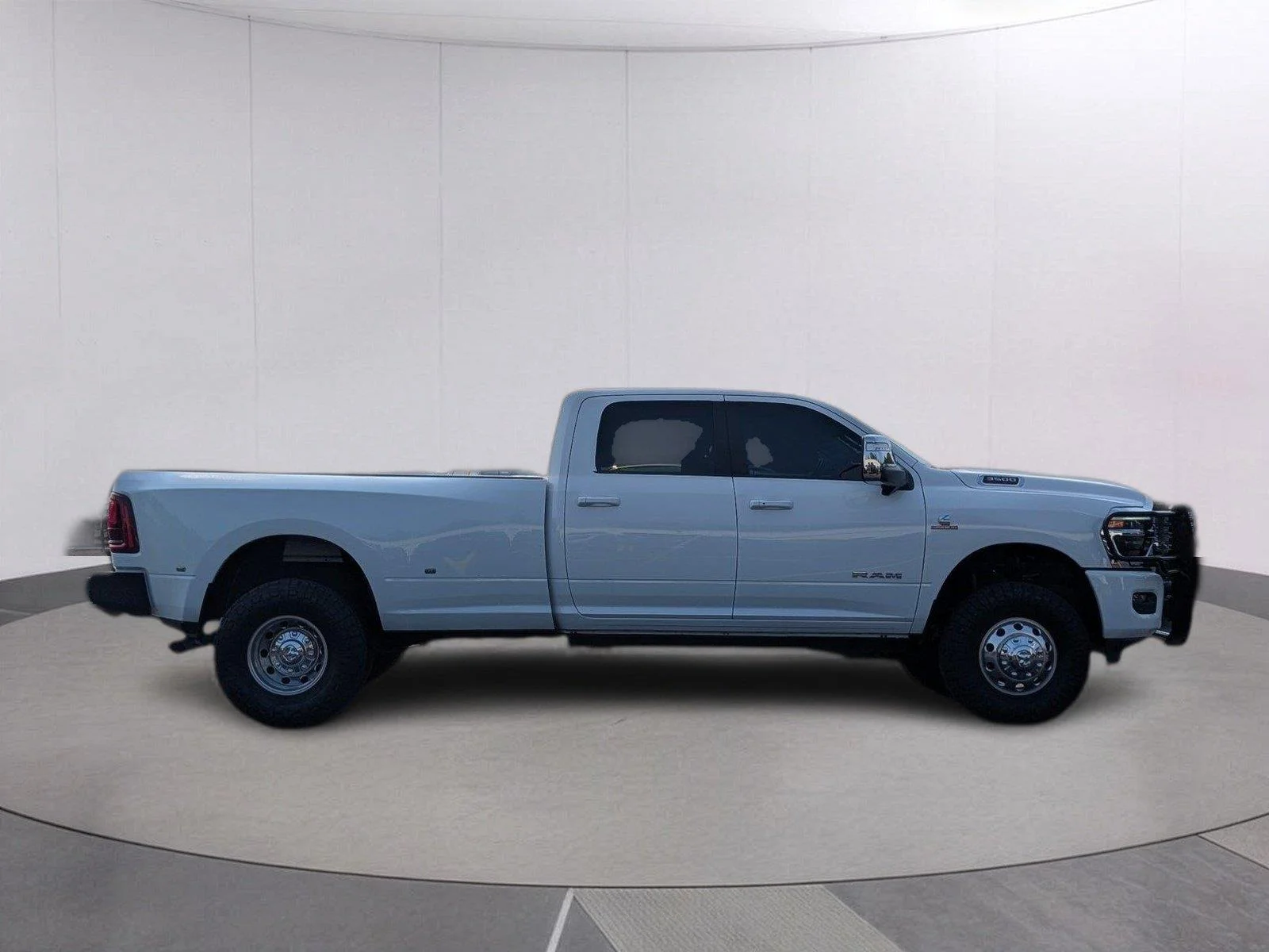Used 2025 Bright White Clearcoat Ram Laramie image 8