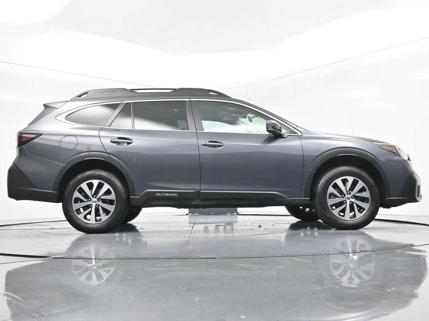 Used 2022 Magnetite Gray Metallic Subaru Premium image 41