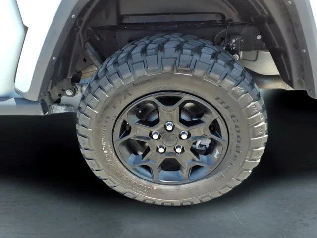 Used 2023 White Jeep Willys image 10