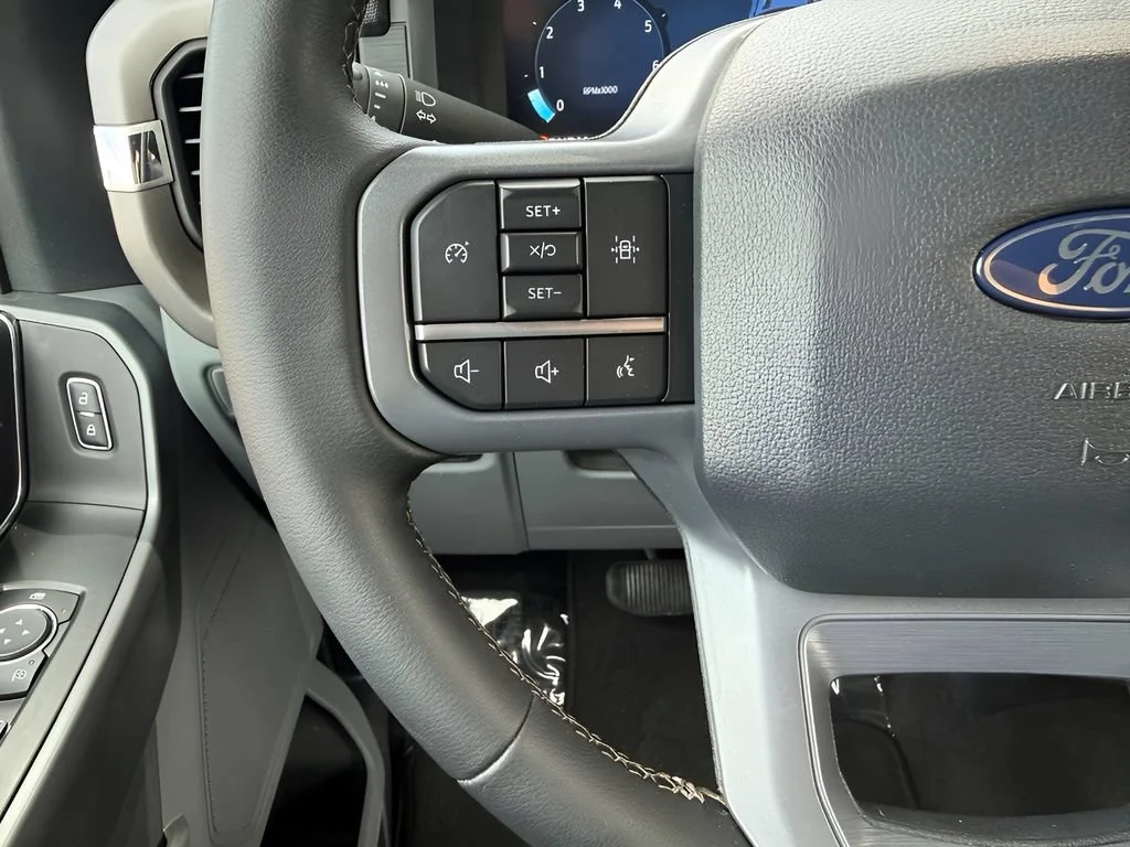 Used 2025 White Ford XLT image 21