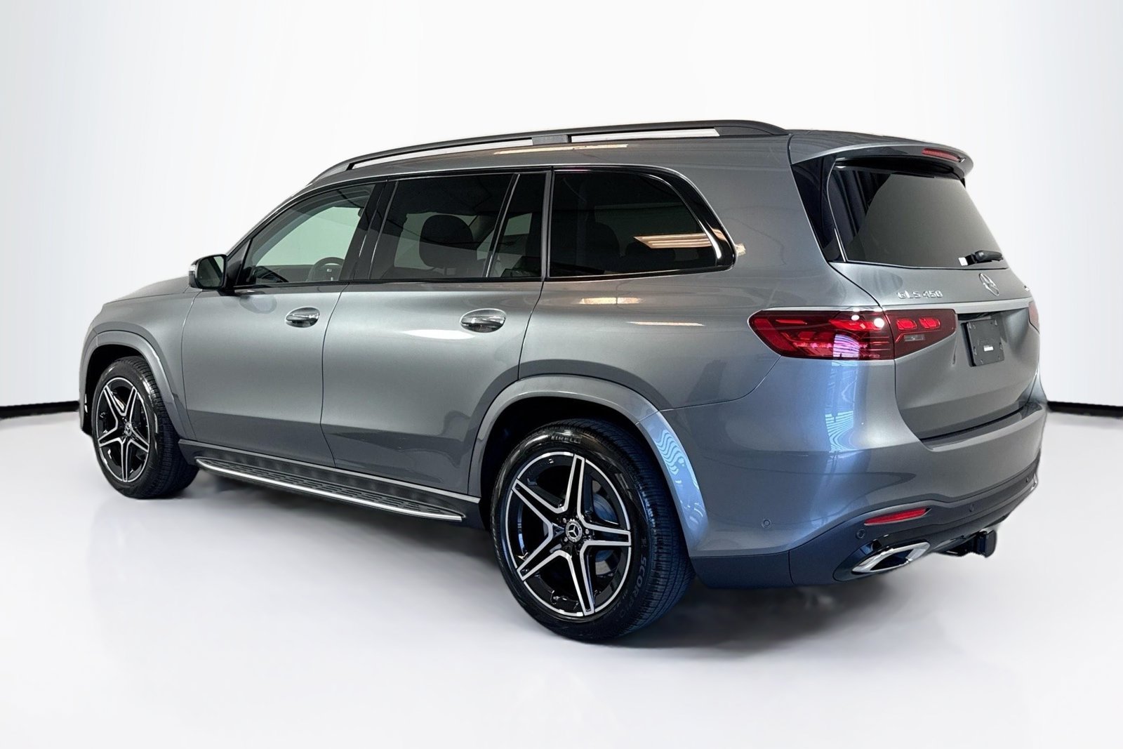 New 2026 Selenite Grey Metallic Mercedes-Benz GLS 450 image 7