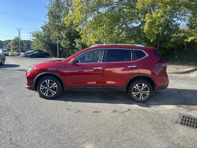 Used 2019 Red Nissan SV image 8