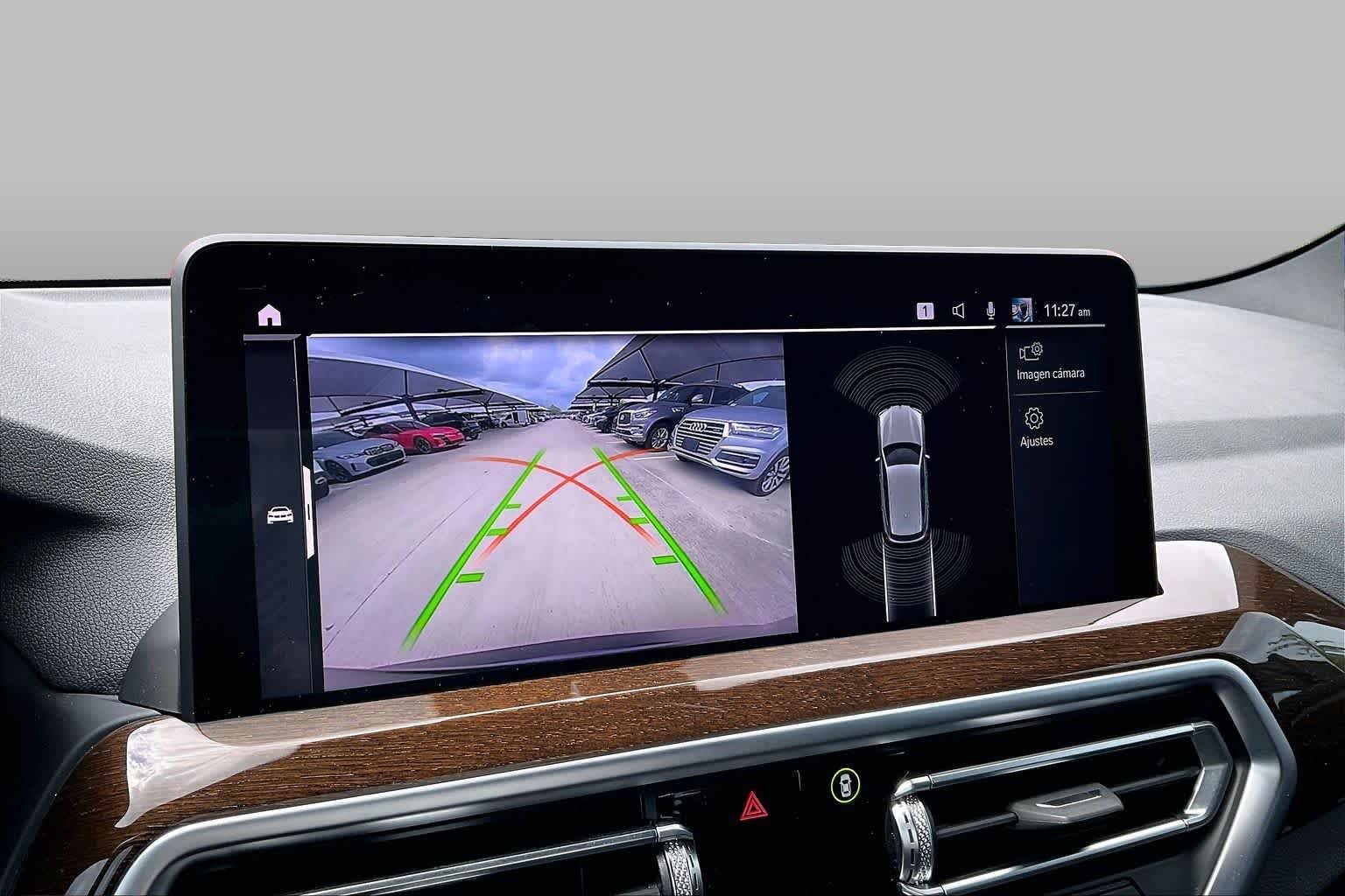Used 2022 Black Sapphire Metallic BMW sDrive30i image 26