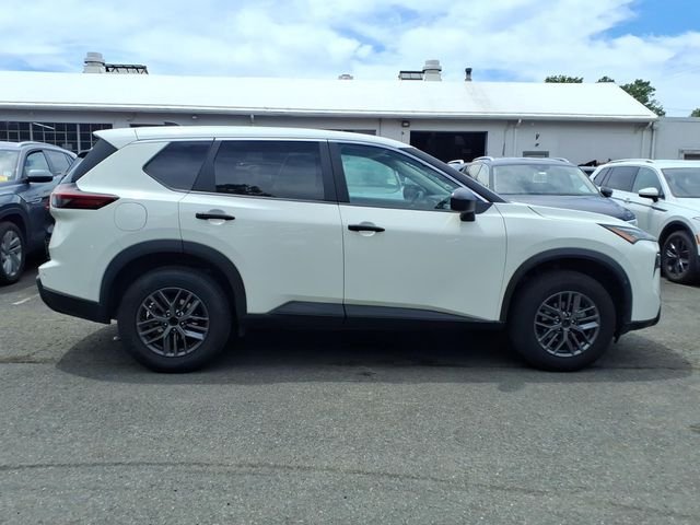 Used 2024 White Nissan S image 9