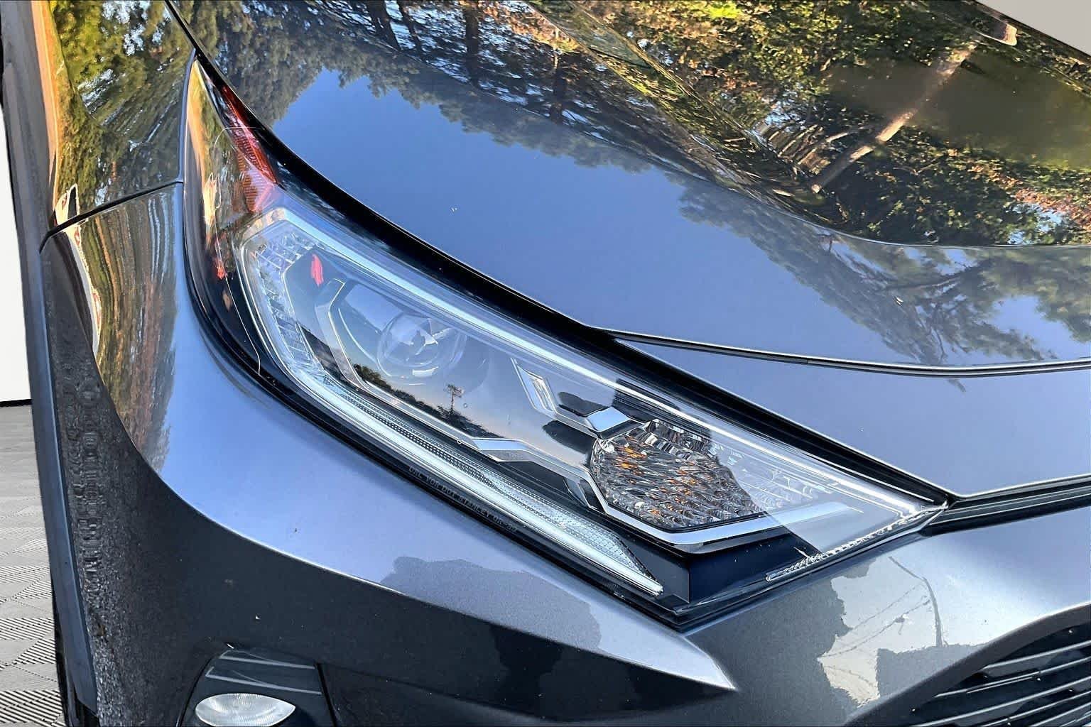 Used 2021 Magnetic Gray Metallic Toyota Hybrid XLE image 28