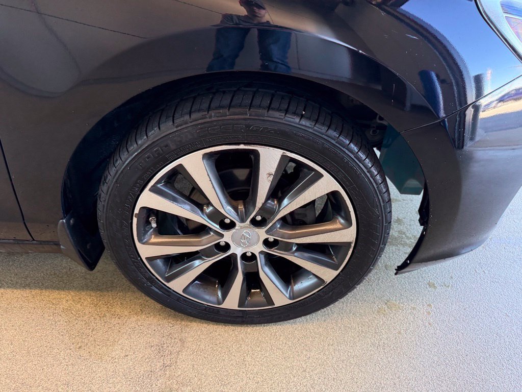 Used 2018 Black Hyundai Base image 7