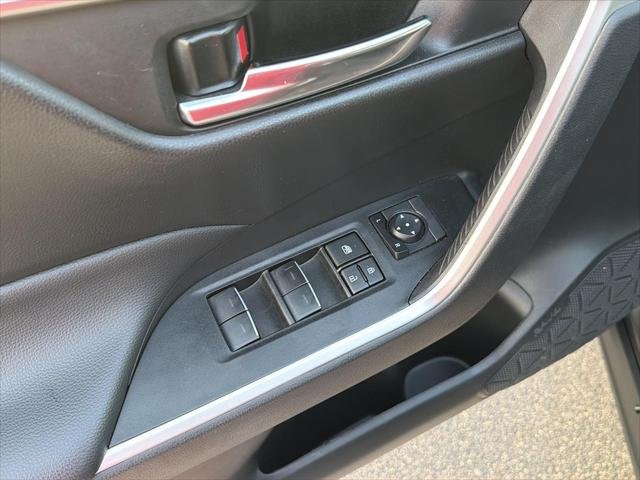 Certified Used 2024 MAGNETIC GRAY MET. Toyota  image 32