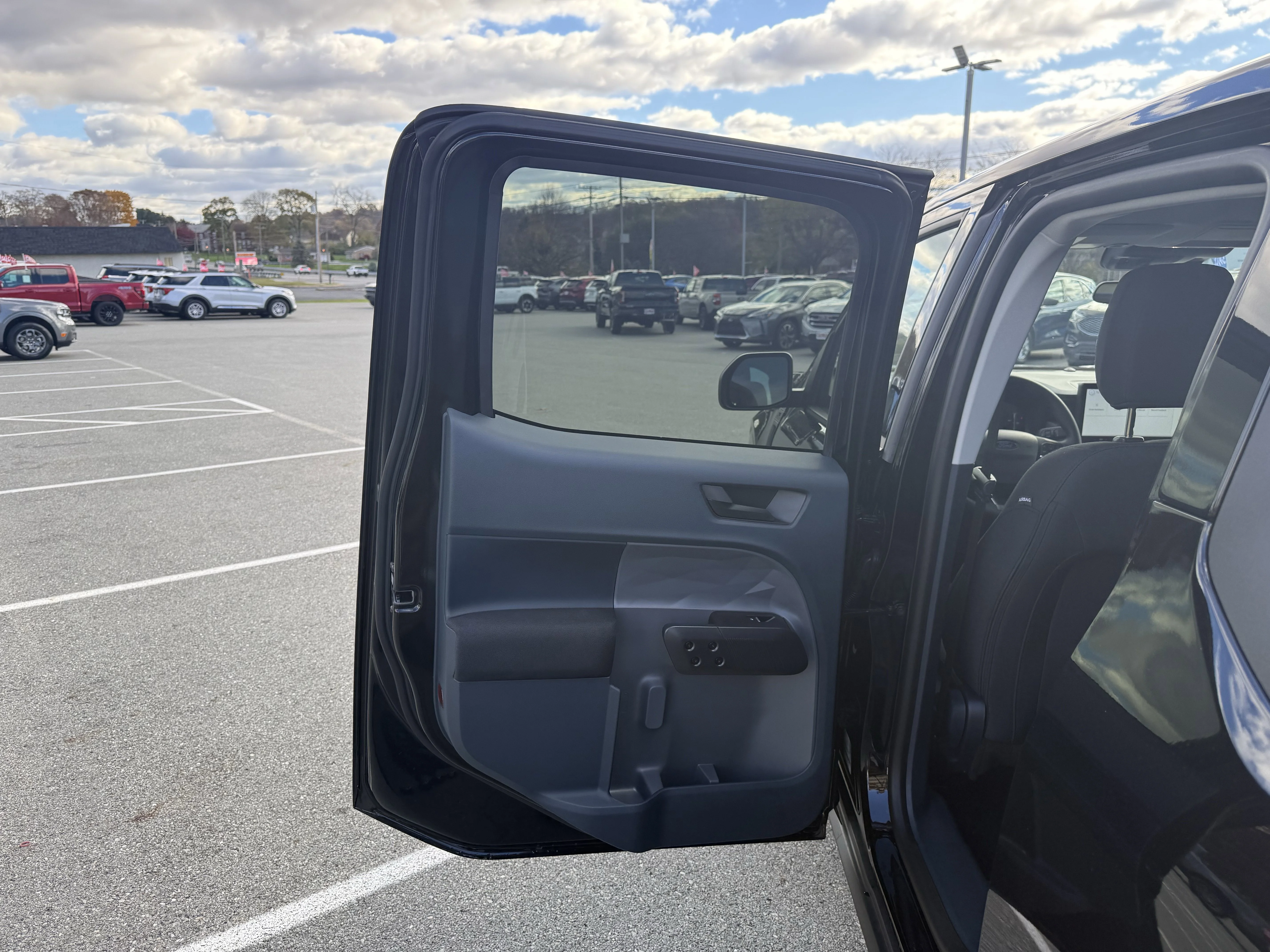 2025 Ford Maverick XL - Photo 24