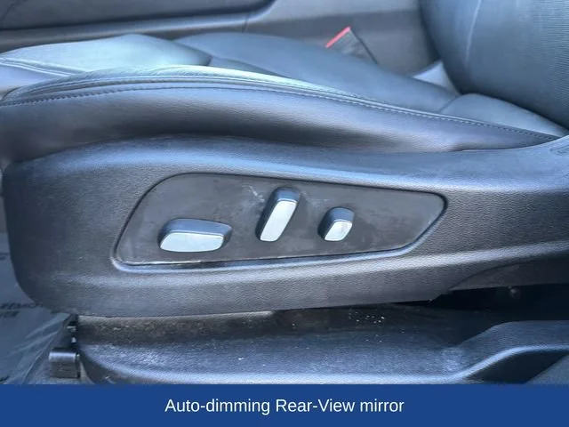 Used 2019 STELLAR BLACK METALLIC Cadillac Premium Luxury AWD image 21