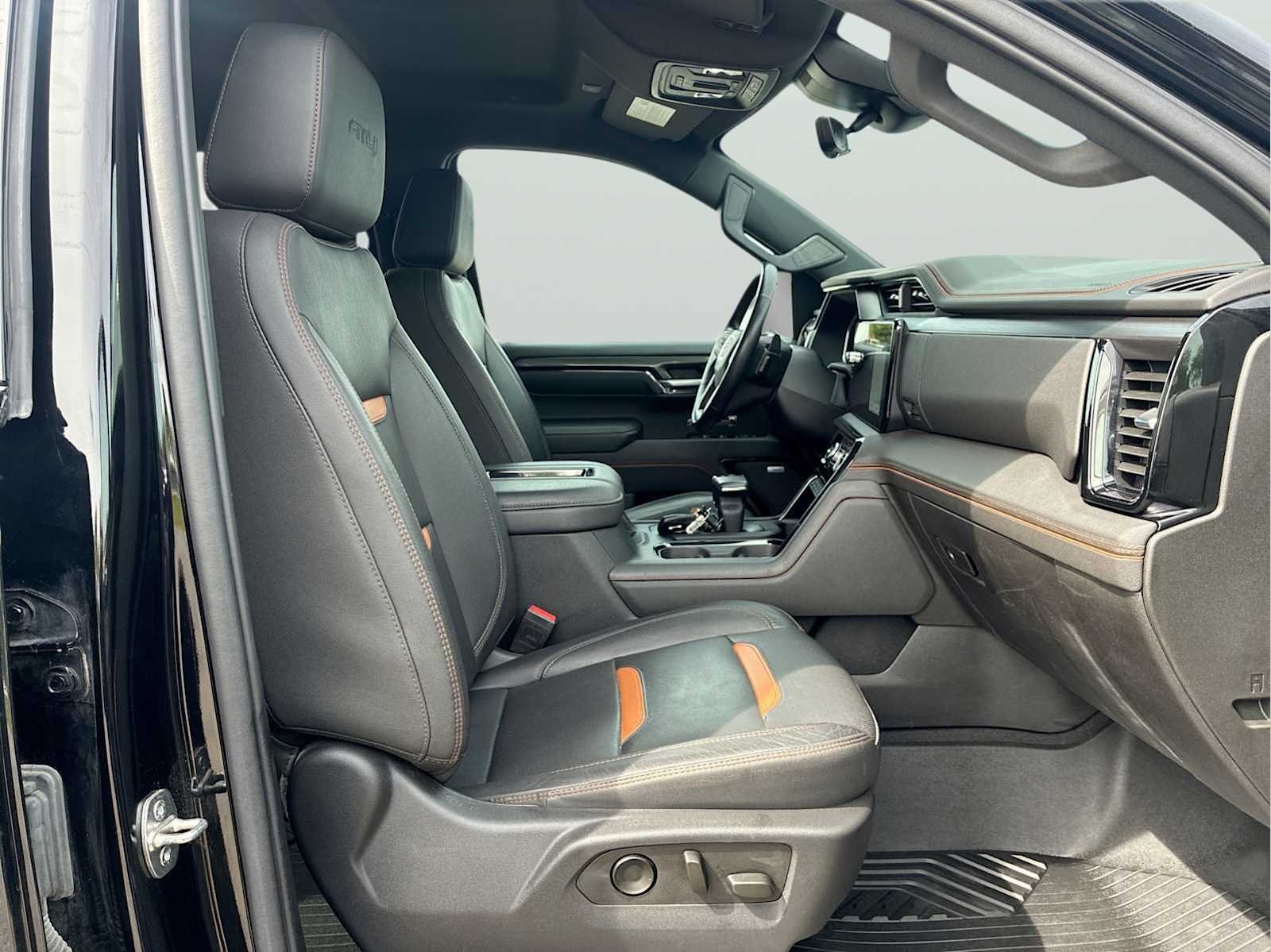 Certified Used 2022 Onyx Black GMC AT4 image 40