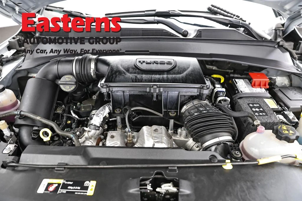 Used 2025 Silver Jeep Trailhawk image 7