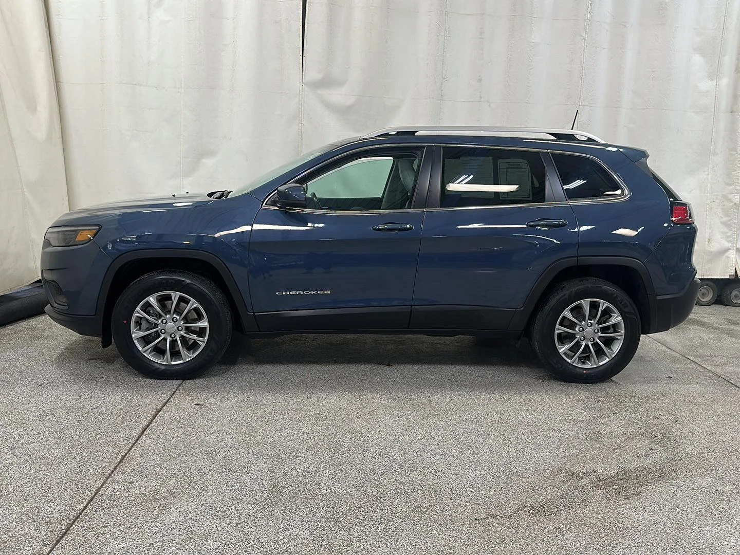 Used 2020 Jeep Cherokee Latitude Plus with VIN 1C4PJMLB5LD541431 for sale in Waconia, Minnesota