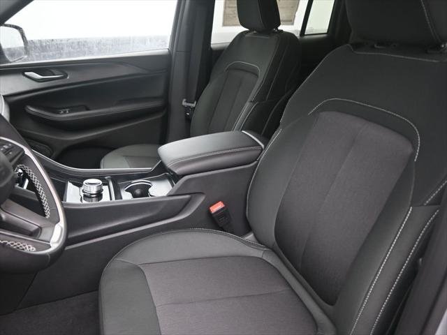 New 2026 Silver Zynith Exterior Paint Jeep Laredo image 19