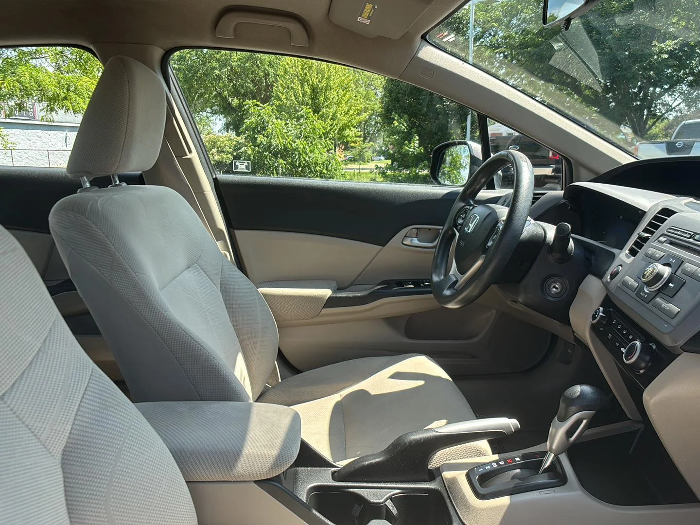 Used 2012 Urban Titanium Metallic Honda LX image 22