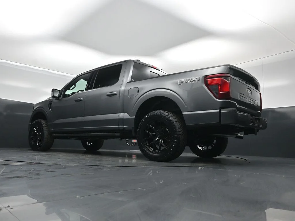 New 2026 Carbonized Gray Metallic Ford XLT image 44