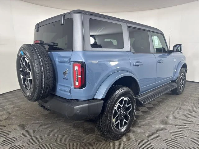 New 2025 Azure Gray Metallic Tri-Coat Ford Outer Banks image 3