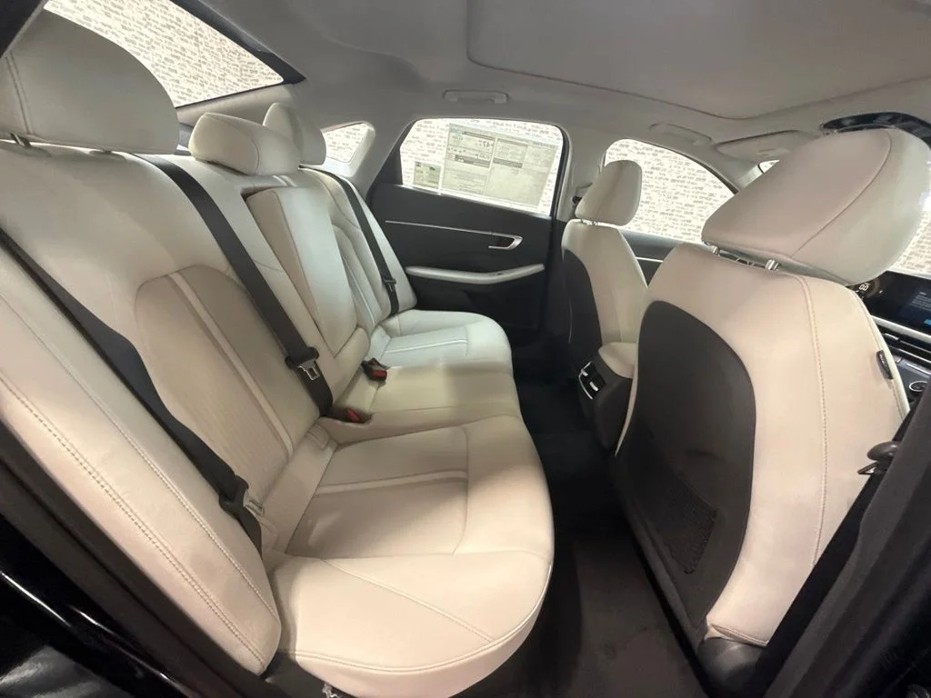 New 2026 Abyss Black Hyundai SEL image 12