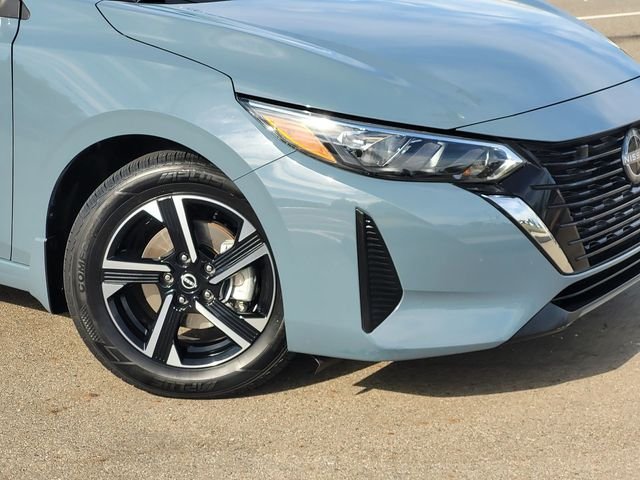 Used 2025 Gray Nissan SV image 9