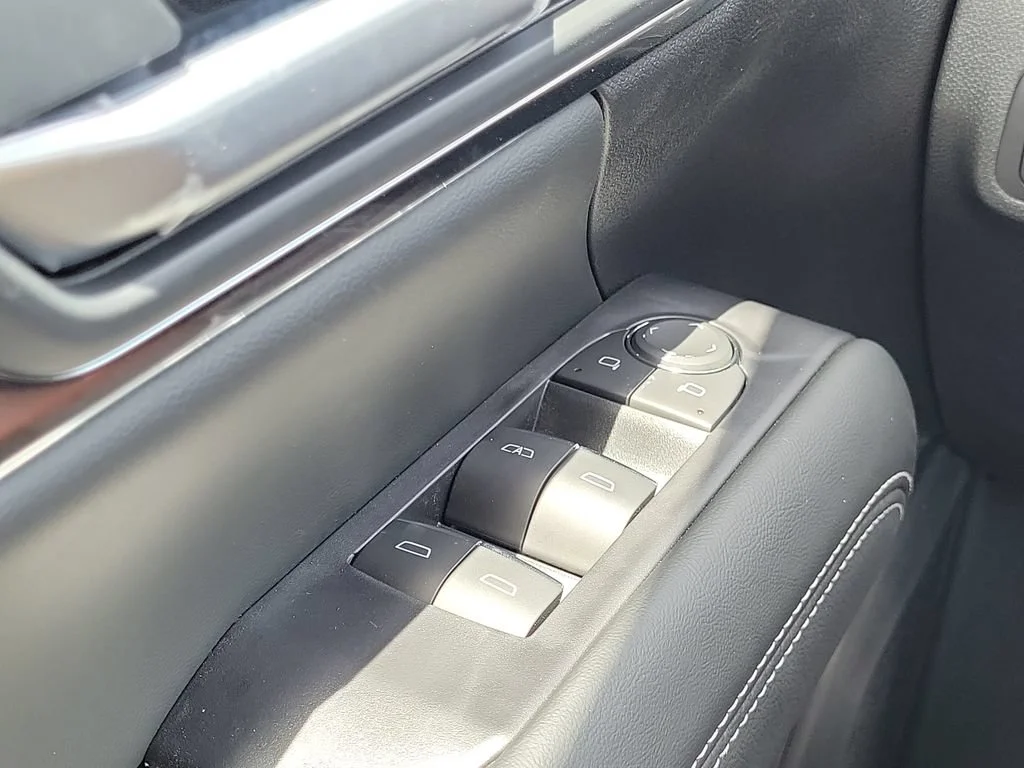 New 2027 Summit White GMC AWD Denali image 20