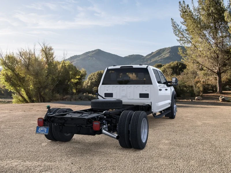 New 2026 Oxford White Ford F-550® XL image 31