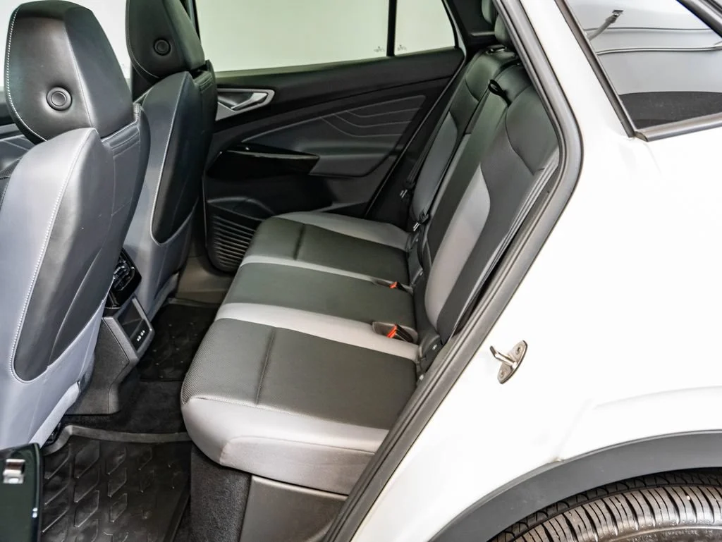 Used 2023 Opal White Volkswagen Pro S image 40