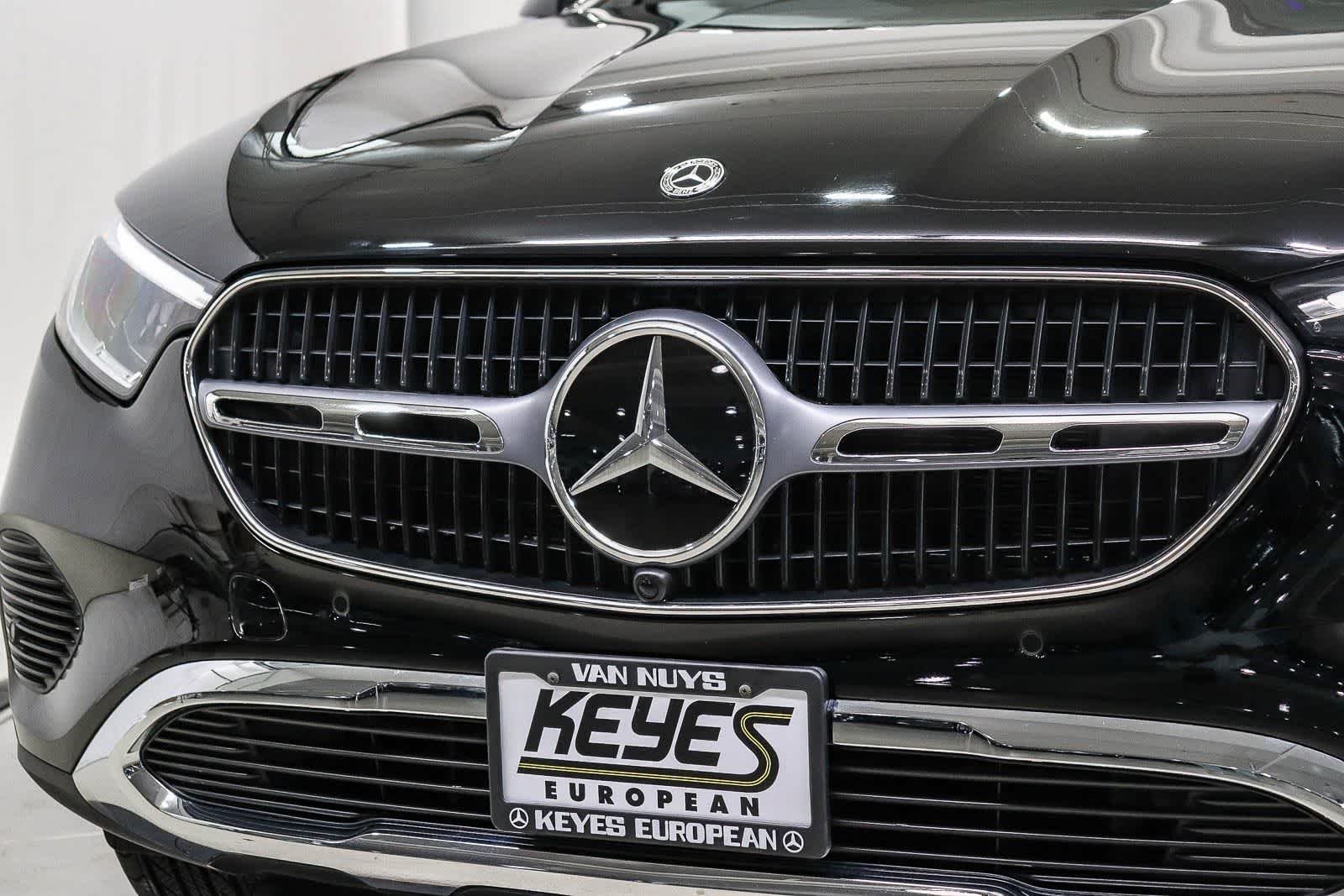 Used 2025  Mercedes-Benz GLC 350e image 8