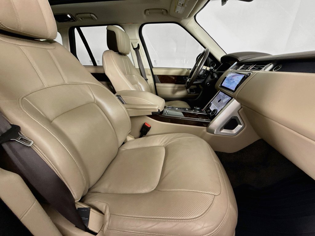 Used 2018 Gray Land Rover HSE image 23