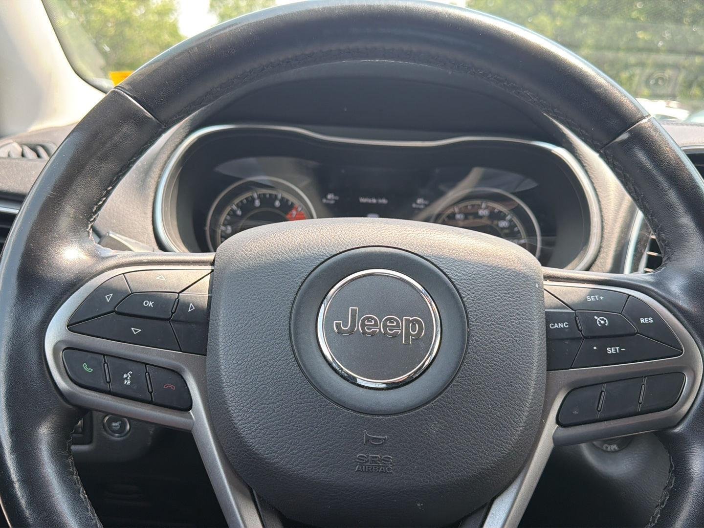 Used 2020 Bright White Clearcoat Jeep Limited image 10