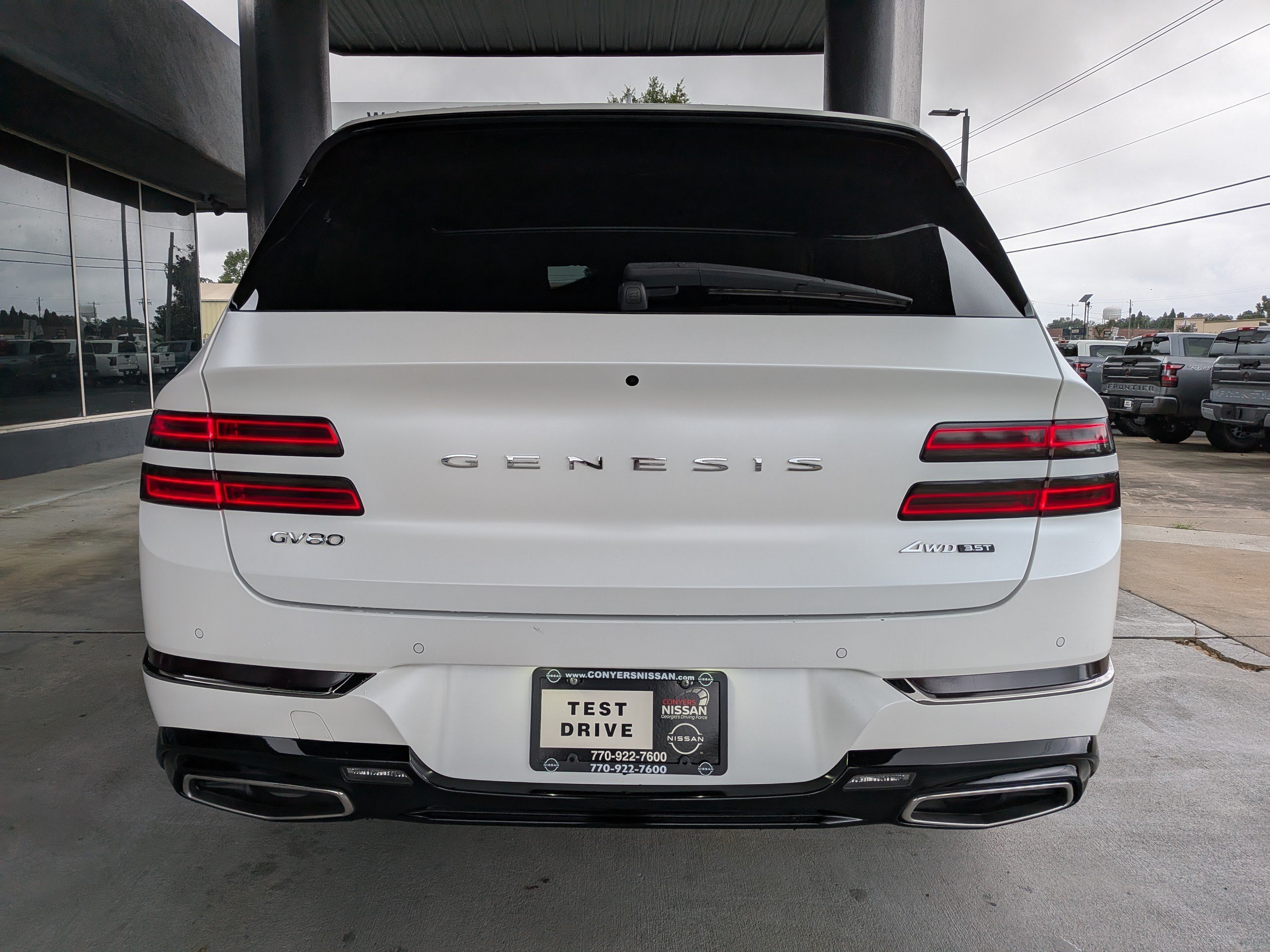Used 2024 White Genesis 3.5T Prestige Signature image 4