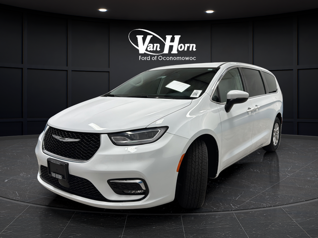Used 2023 Bright White Clearcoat Chrysler Touring L image 3