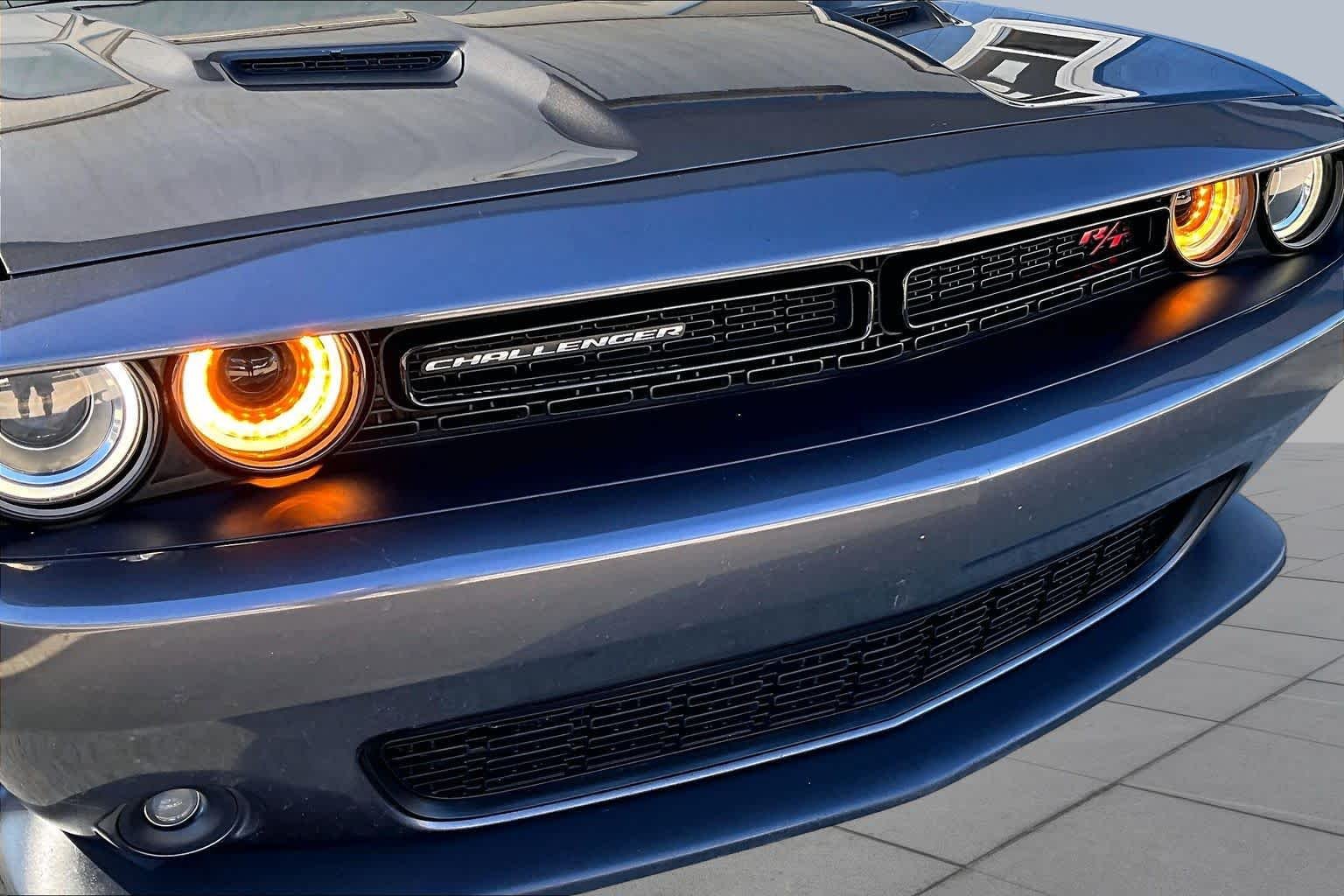 Used 2016 Granite Pearlcoat Dodge R/T Scat Pack image 30