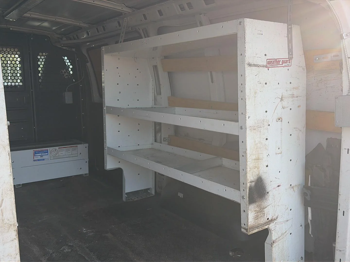 Used 2019 SUMMIT WHITE GMC VAN 2500 RWD 135" image 23