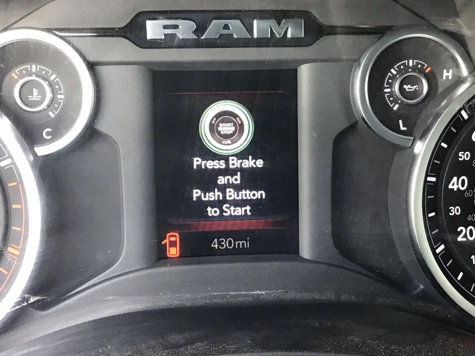 2026 RAM 3500 Chassis Tradesman - Photo 24