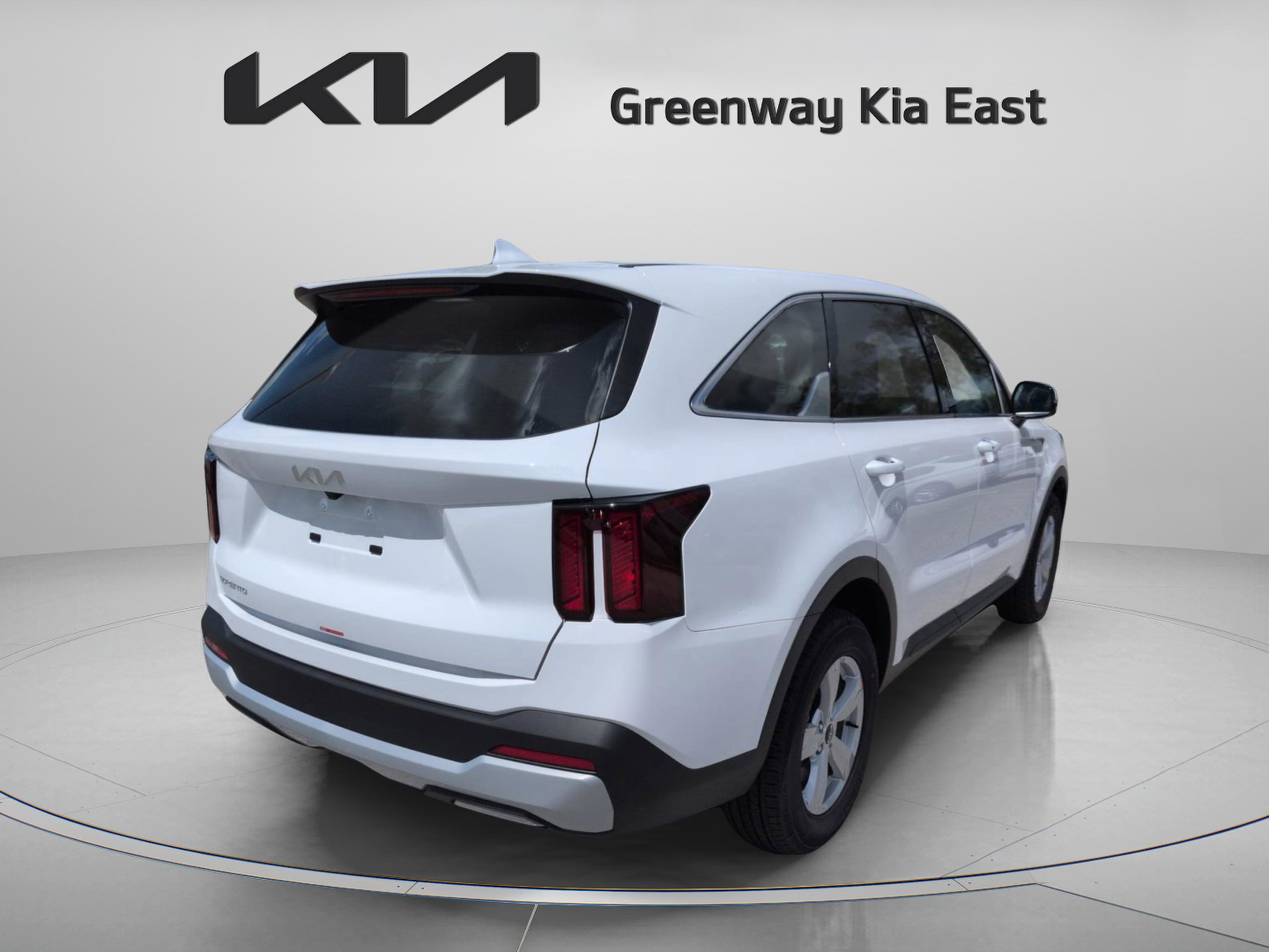 New 2026 Glacial White Pearl Kia LX image 5
