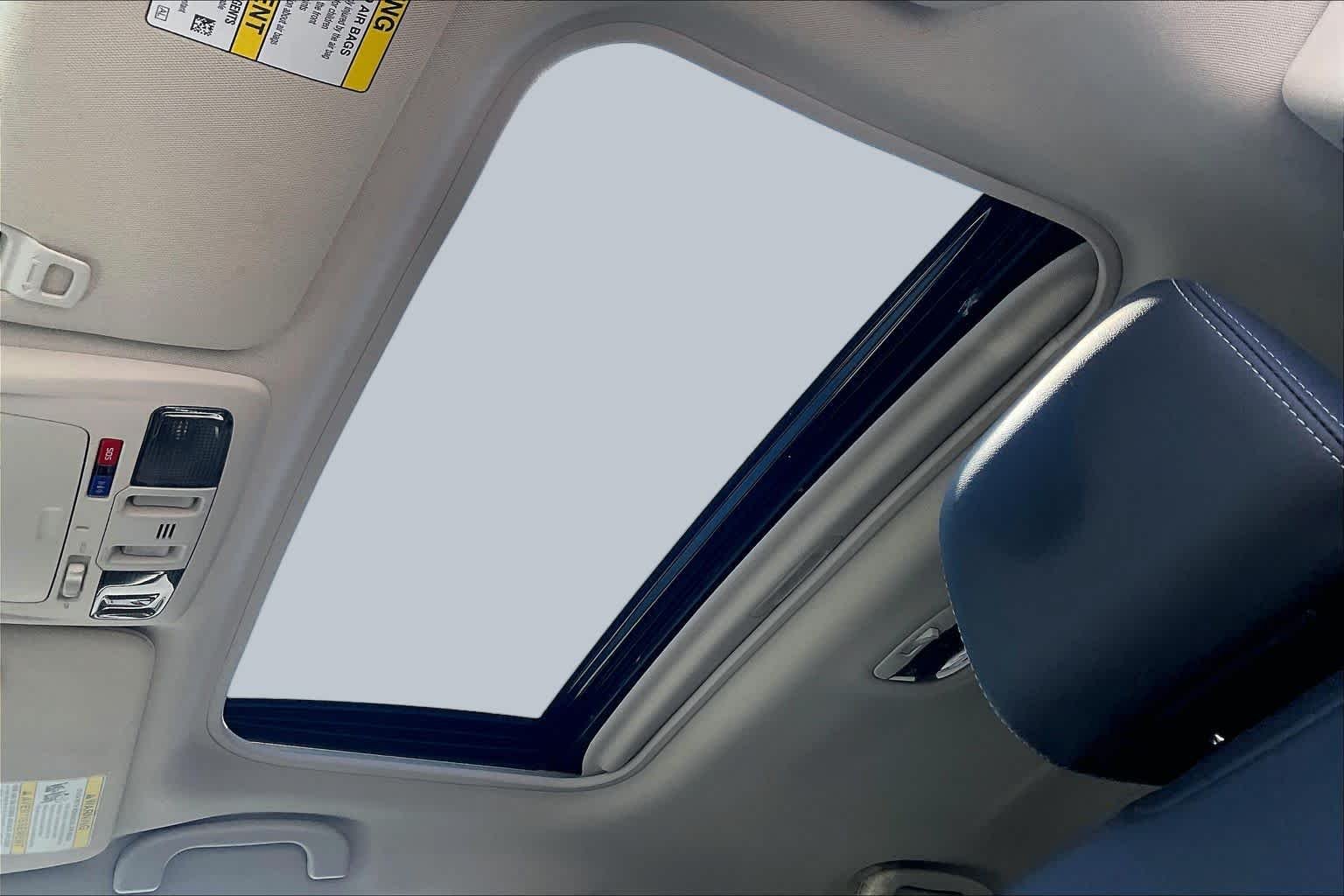 Used 2019 Magnetite Gray Metallic Subaru Limited image 13