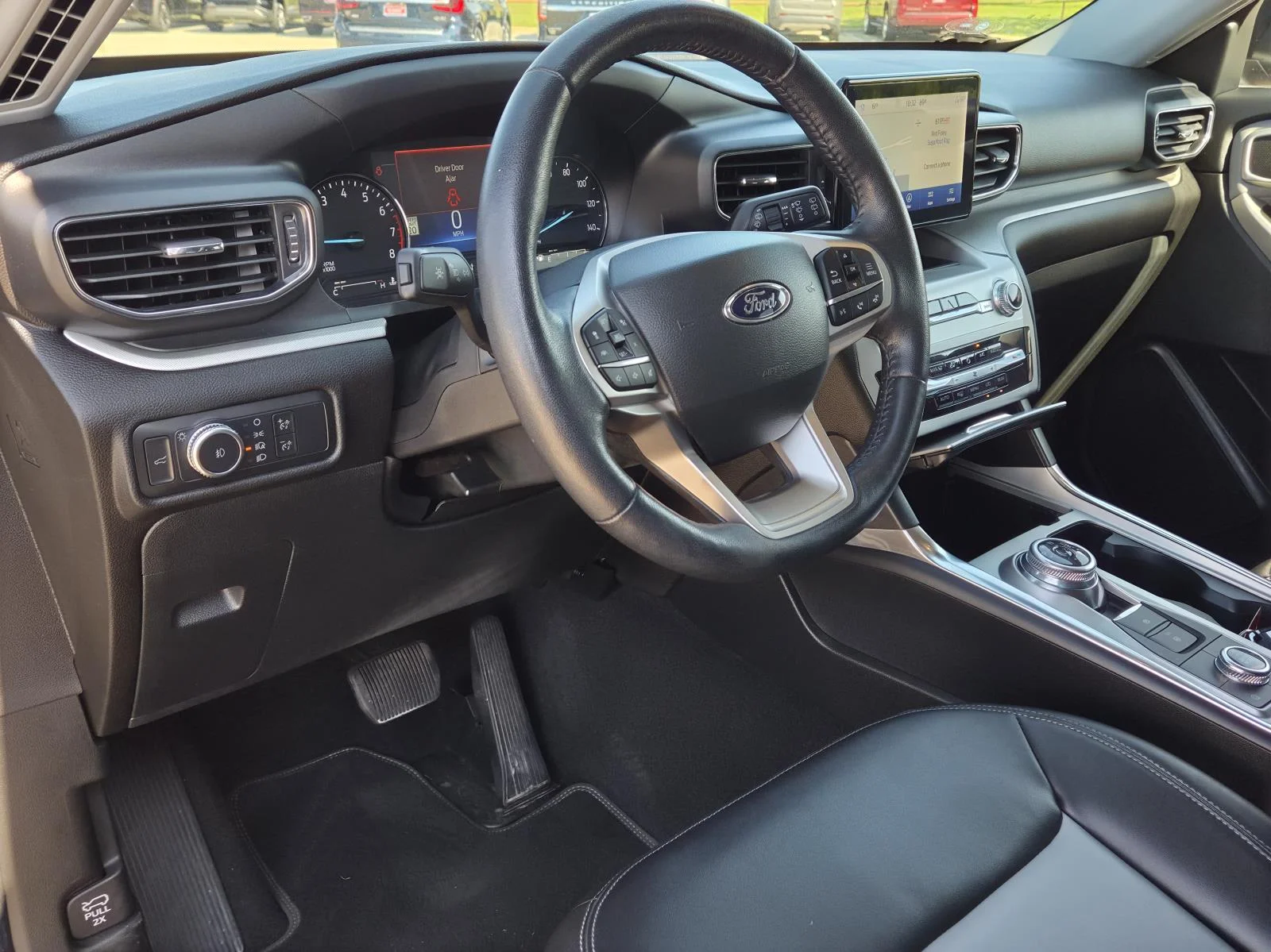 Used 2022 Black Ford XLT 4WD image 30
