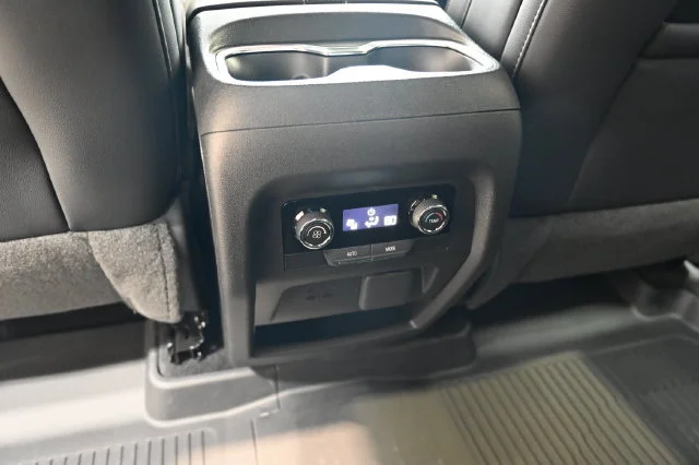 2026 Chevrolet Traverse LT - Photo 27