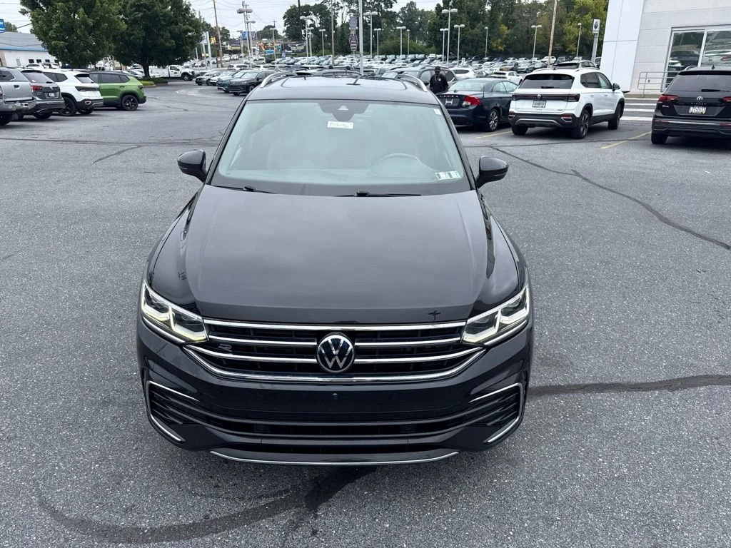 Certified Used 2023 Deep Black Pearl Volkswagen 2.0T SEL R-Line image 10