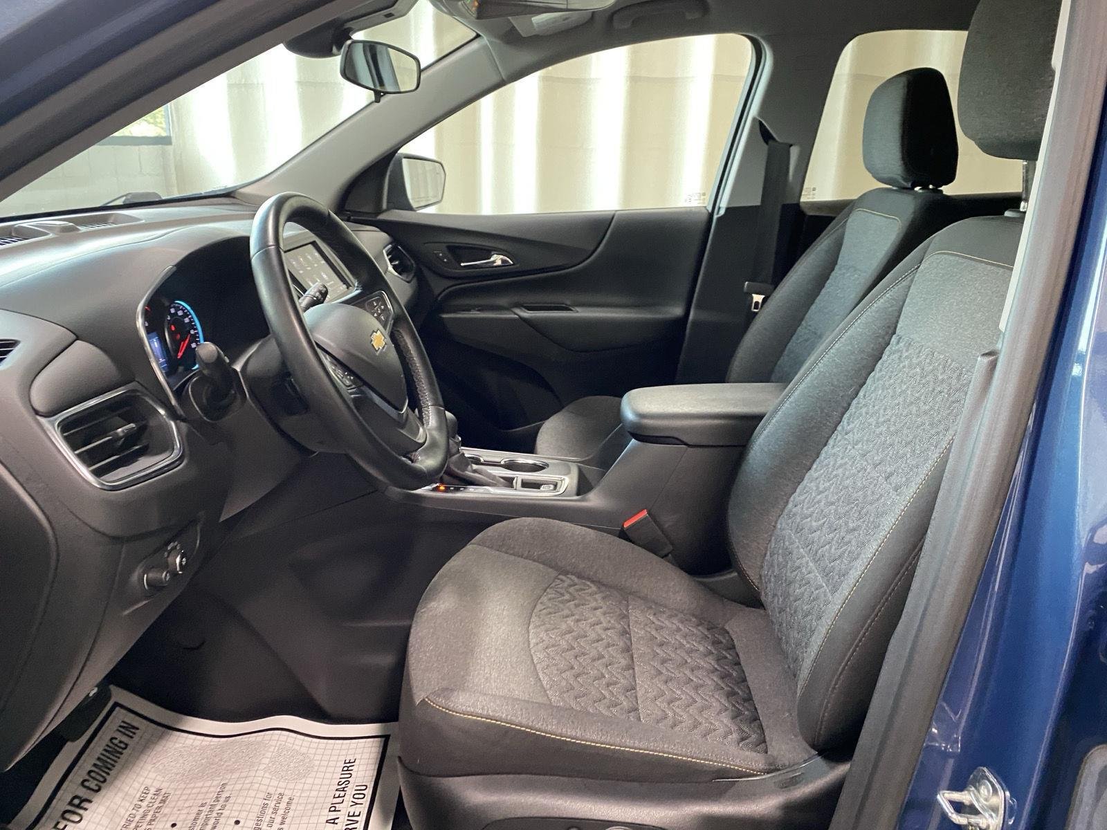 Used 2024 Lakeshore Blue Metallic Chevrolet LT image 16