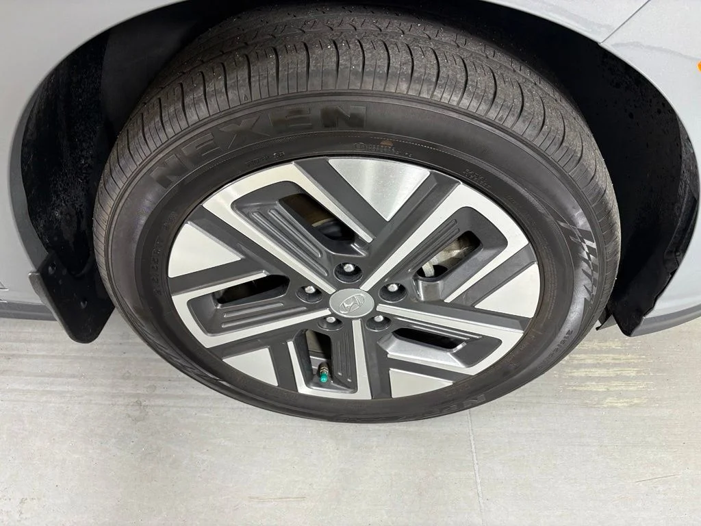 Used 2023 Galactic Gray Hyundai SE image 10